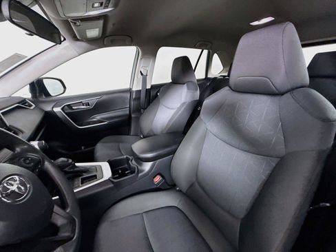Certified 2025 Toyota RAV4 XLE FWD image 3