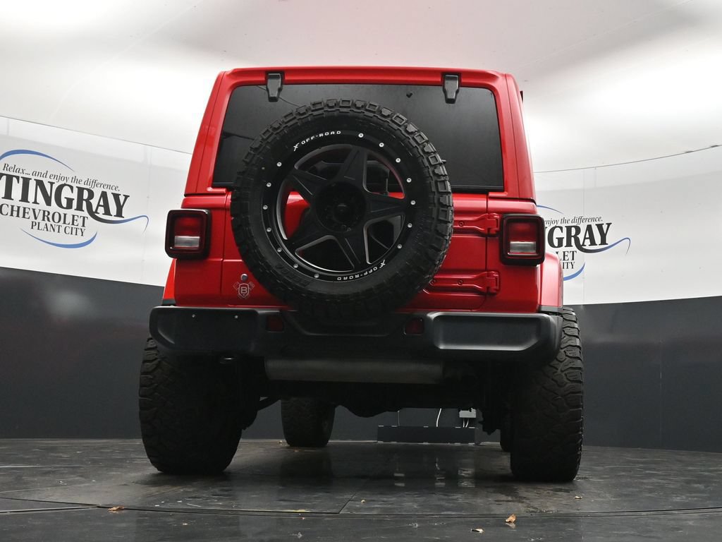 Used 2020 Jeep Wrangler Unlimited Sahara AWD/4WD image 31