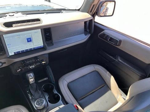 Used 2024 Ford Bronco Wildtrak AWD/4WD image 15