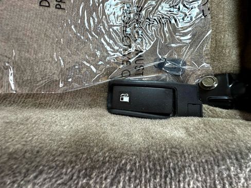 Used 2001 Subaru Outback Wagon image 57