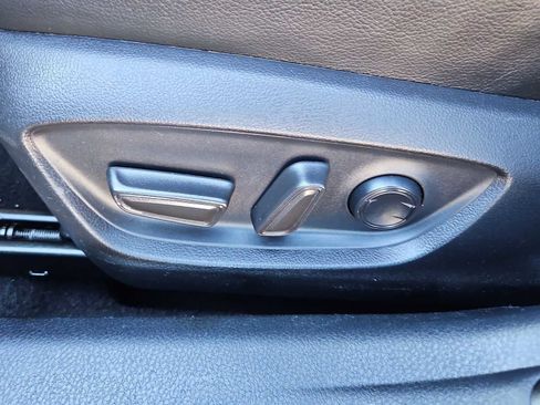 Used 2022 Toyota Camry SE w/ Cold Weather Package image 17