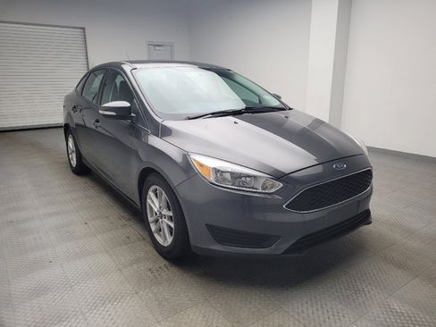 Used 2018 Ford Focus SE w/ Cold Weather Package image 13