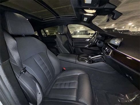 Used 2021 BMW X6 xDrive40i w/ M Sport Package image 13