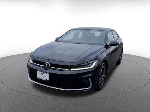 Used 2025 Volkswagen Jetta SE image 7