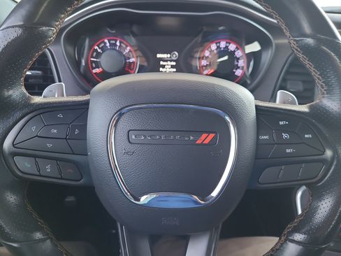 Used 2019 Dodge Challenger SXT image 17