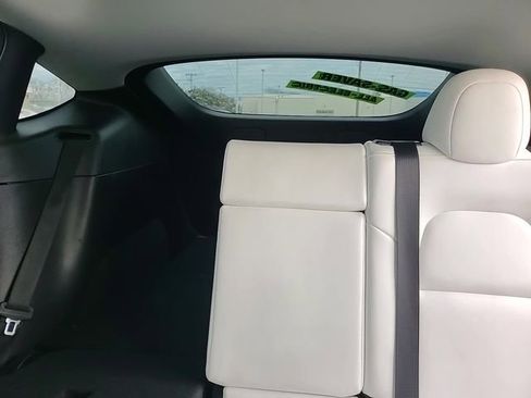 Used 2022 Tesla Model Y Long Range image 26