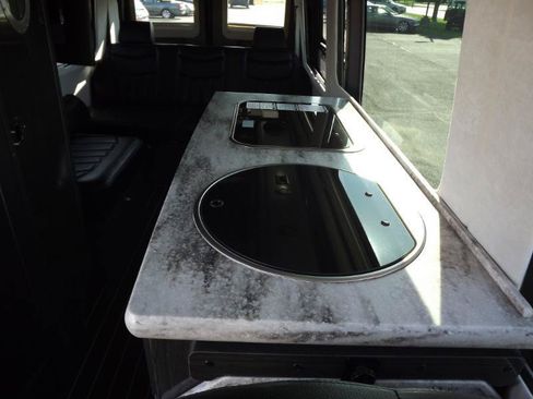Used 2014 Mercedes-Benz Sprinter 3500 image 35