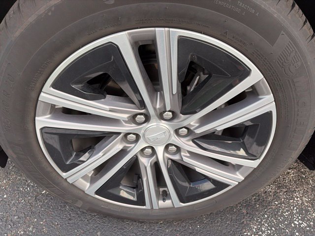 Used 2024 Cadillac Lyriq Luxury AWD/4WD image 7
