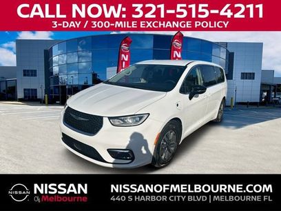 Used 2024 Chrysler Pacifica Limited