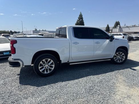 Used 2019 Chevrolet Silverado 1500 LTZ w/ LTZ Premium Package AWD/4WD image 4