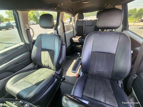 Used 2019 Dodge Grand Caravan SXT image 47