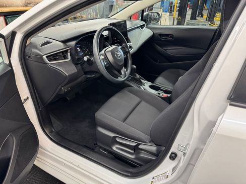 Used 2024 Toyota Corolla LE FWD image 14