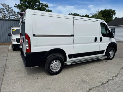 Used 2025 RAM ProMaster 2500 w/ U-Haul Equipment Group FWD image 14