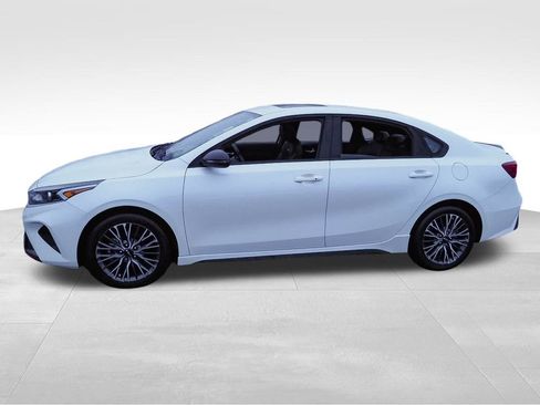 Used 2023 Kia Forte GT-Line w/ GT-Line Premium Package image 4