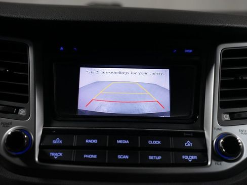 Used 2017 Hyundai Tucson SE image 18