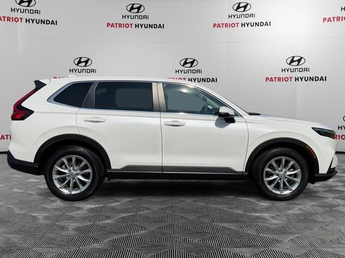 Used 2024 Honda CR-V EX-L image 2