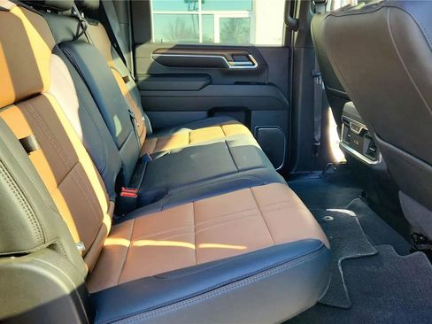 Used 2024 Chevrolet Silverado 2500 High Country w/ High Country Premium Package image 33