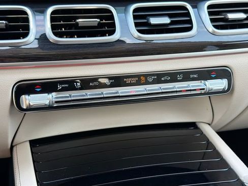 Used 2022 Mercedes-Benz GLE 350 4MATIC w/ Premium Package image 46
