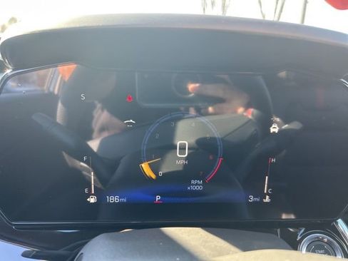 New 2026 Chevrolet Trax RS w/ Sunroof Package image 22