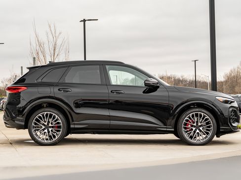 New 2026 Audi SQ5 Premium Plus AWD/4WD image 3