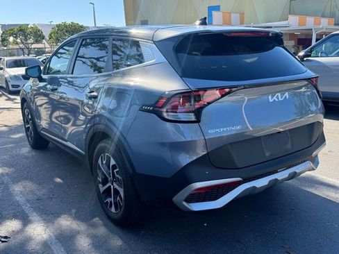 Used 2024 Kia Sportage EX FWD image 2