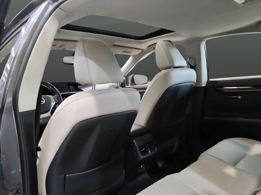 Used 2014 Lexus ES 350 w/ Luxury Package FWD image 13