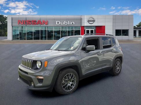 Used 2019 Jeep Renegade Latitude FWD image 1