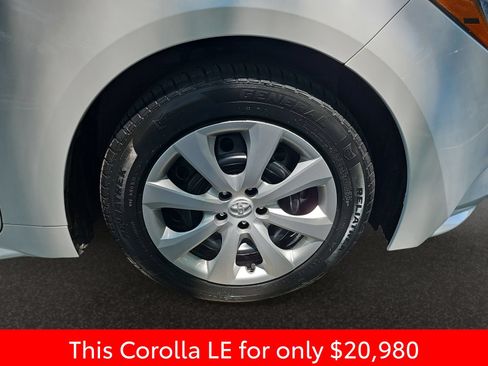 Used 2024 Toyota Corolla LE FWD image 41