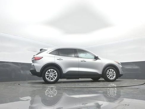 Certified 2020 Ford Escape SE image 34
