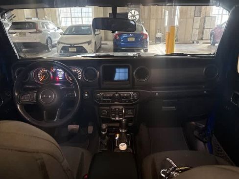 Used 2022 Jeep Wrangler Unlimited Sport image 4