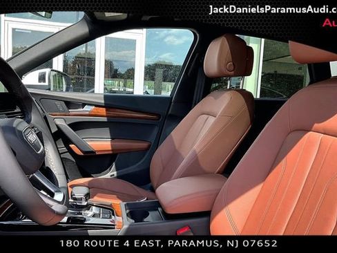 Used 2023 Audi Q5 2.0T Premium w/ Convenience Package AWD/4WD image 17