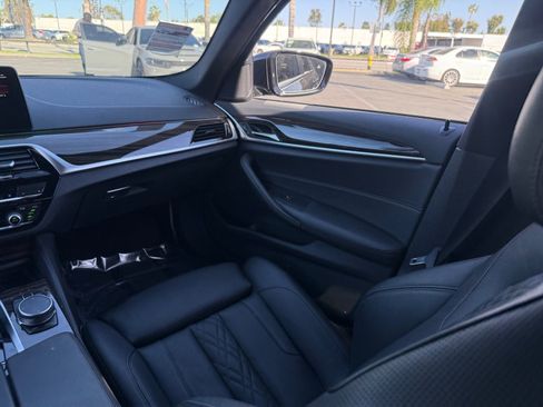 Used 2022 BMW 530i w/ M Sport Package image 16