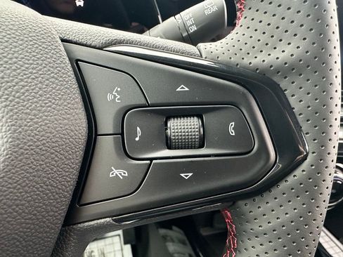 New 2026 Chevrolet Trax RS w/ Sunroof Package image 26