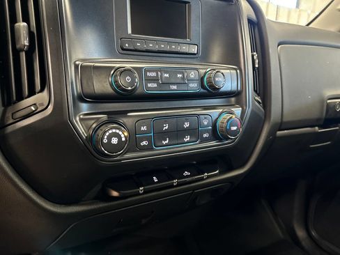 Used 2017 GMC Sierra 1500 4x4 Regular Cab image 19