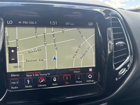 Used 2019 Jeep Compass Latitude FWD image 37