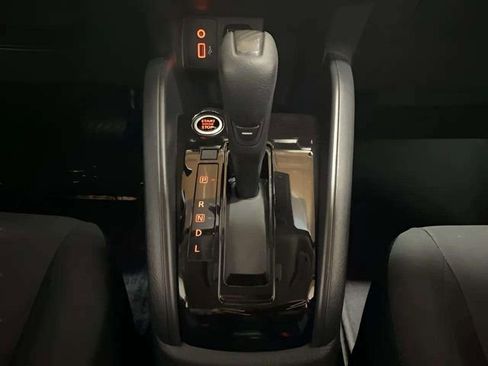 Used 2021 Nissan Versa S image 59