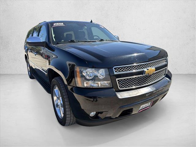 Used 2014 Chevrolet Suburban LTZ RWD image 7