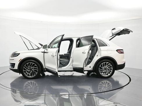 Used 2020 Lincoln Nautilus Reserve w/ Equipment Group 201A image 48