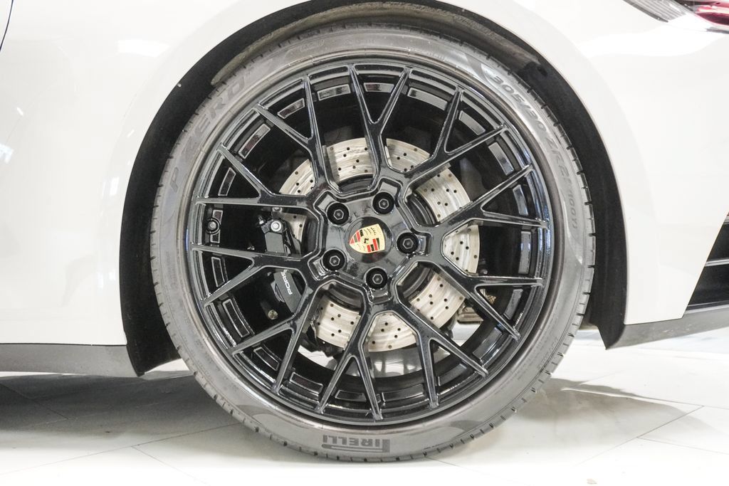 Used 2024 Porsche 911 Carrera 4 GTS AWD/4WD image 38