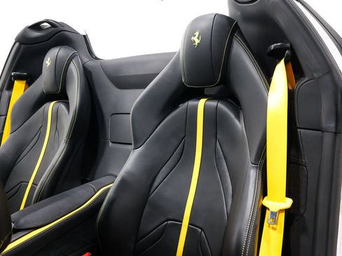 Used 2022 Ferrari 812 GTS RWD image 57