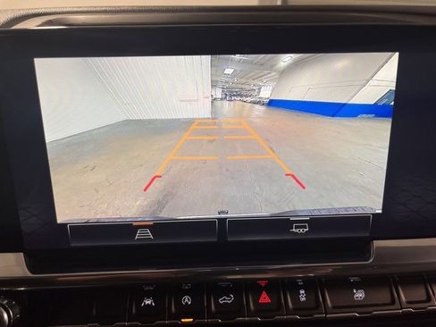 Used 2024 GMC Sierra 1500 SLT image 27