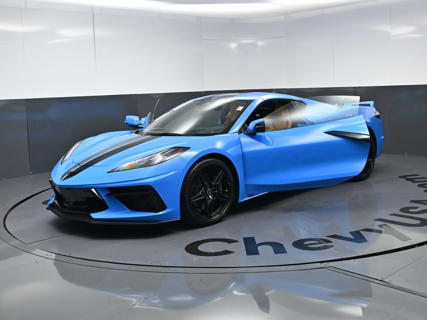Used 2024 Chevrolet Corvette Stingray Preferred Cpe w/ Z51 Performance Package RWD image 21