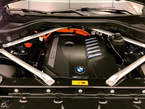 Certified 2023 BMW X5 xDrive45e w/ Executive Package image 9