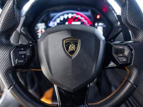 Used 2018 Lamborghini Aventador S AWD/4WD image 12