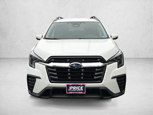 Used 2023 Subaru Ascent Premium image 2