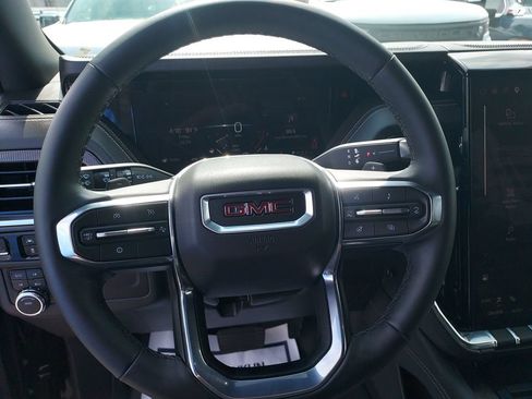 Used 2026 GMC Yukon Elevation AWD/4WD image 17