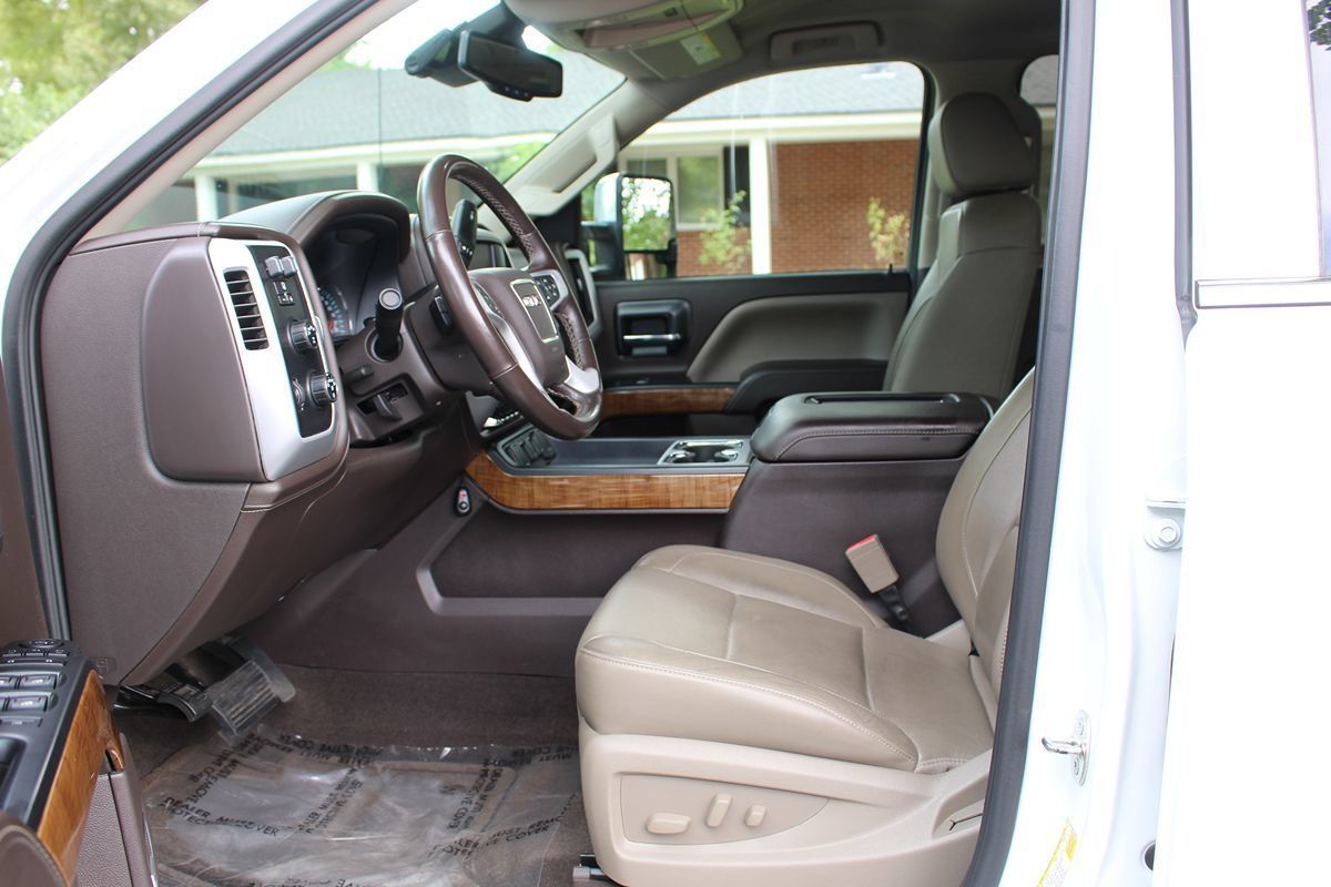Used 2017 GMC Sierra 1500 SLT AWD/4WD image 8
