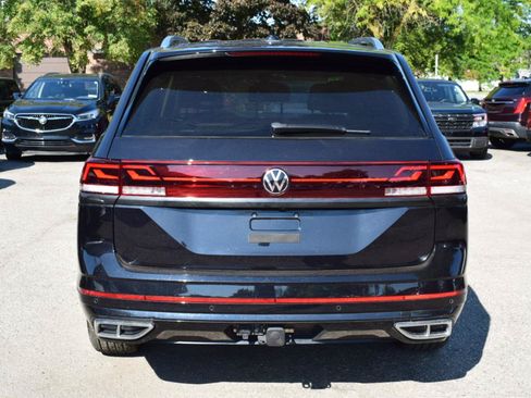 Used 2024 Volkswagen Atlas SEL Premium R-Line AWD/4WD image 9