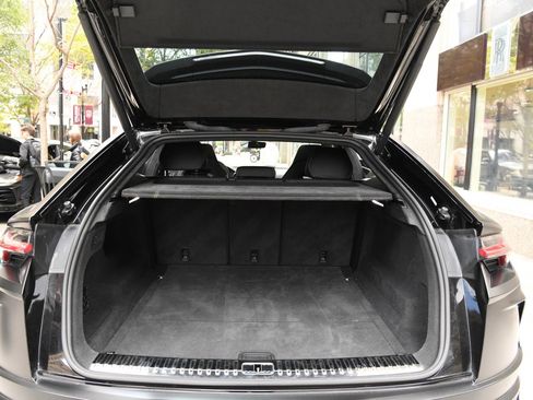 Used 2021 Lamborghini Urus image 28