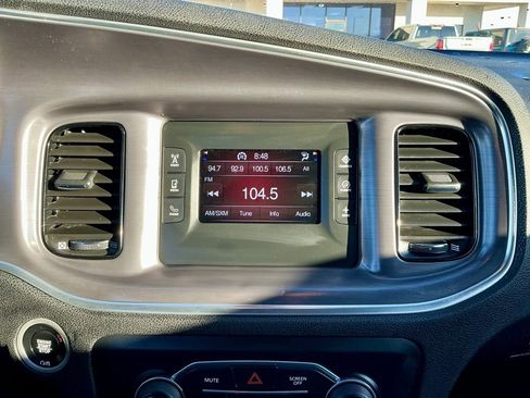 Used 2017 Dodge Charger SE w/ Power Sunroof Group image 30